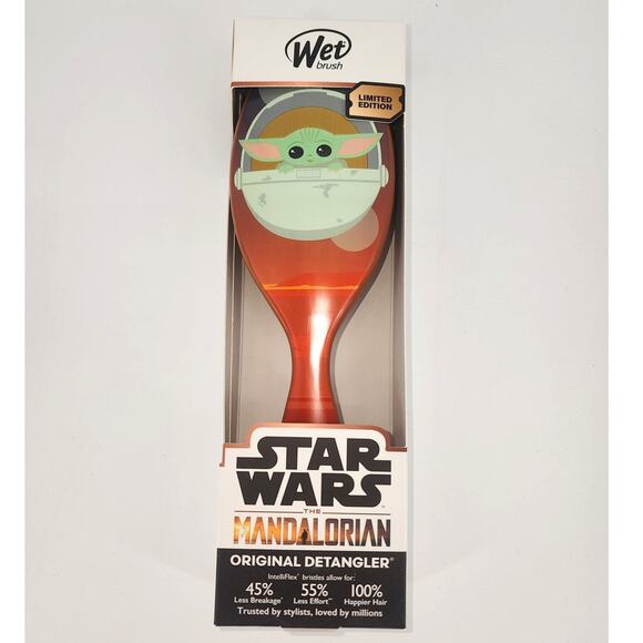 Star Wars The Mandalorian Grogu Wet Detangling Brush - Limited Edition - Picture 1 of 2
